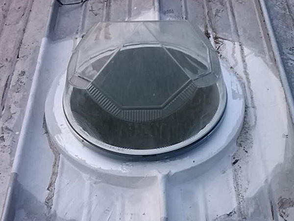 安装在屋顶的采光器 安装在屋顶的采光器